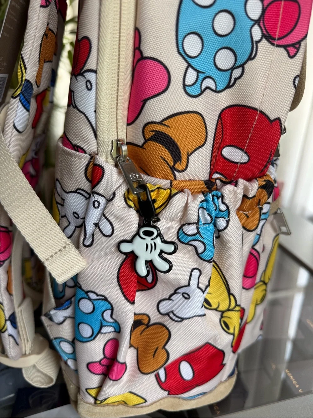 The Disney kids backpack in Mickey & friends BEIS ( Gone for good )